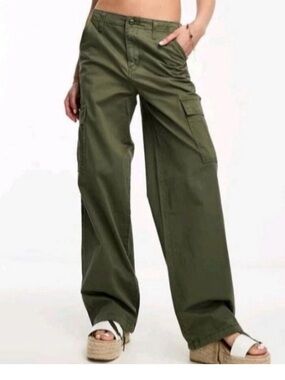 Levi's 94 Baggy Cargo Wide Leg Pants Olive Green High Rise Utility Trend
